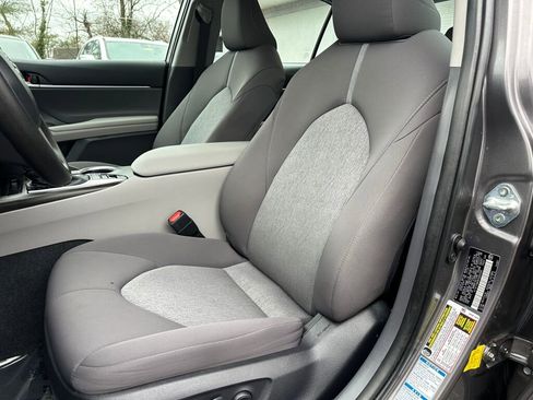 Used 2023 Toyota Camry LE image 11