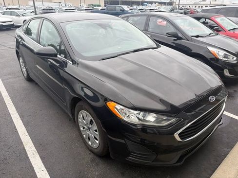 Used 2020 Ford Fusion S FWD image 1