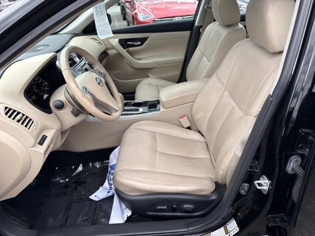 Used 2015 Nissan Altima 3.5 SL FWD image 12