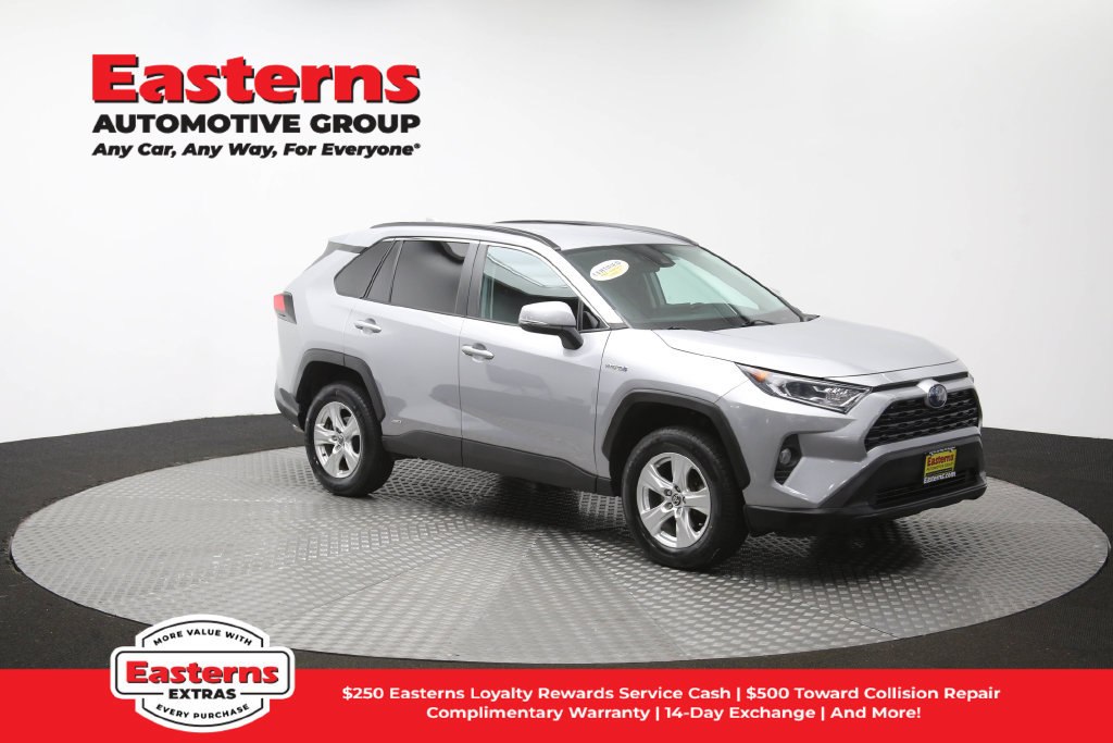 Used 2021 Toyota RAV4 XLE w/ XLE Grade Weather Package AWD/4WD image 51