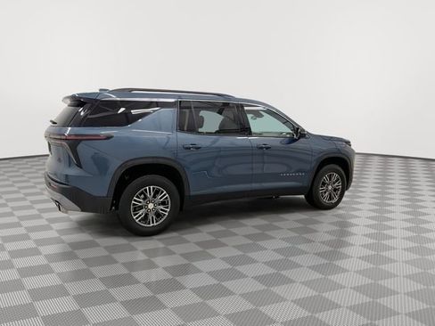 Certified 2025 Chevrolet Traverse LT image 11