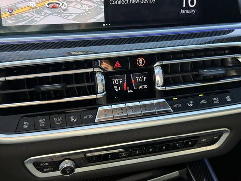 Used 2021 BMW X5 M50i w/ Premium Package image 22