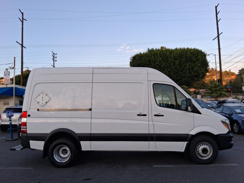 Used 2017 Mercedes-Benz Sprinter 3500 image 7
