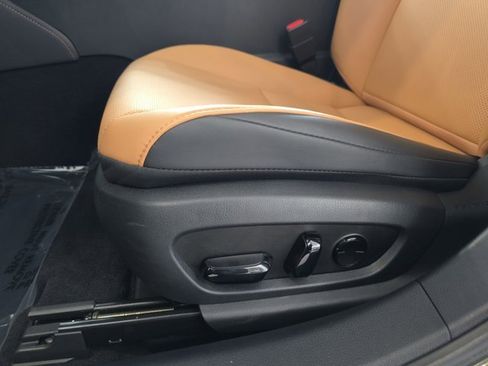 Certified 2025 Lexus ES 300h 300h w/ Premium Package image 27