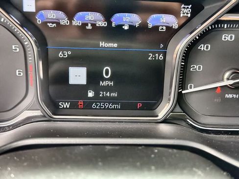 Used 2021 GMC Yukon Denali w/ Denali Premium Package AWD/4WD image 12