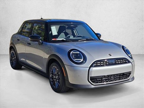 New 2026 MINI Cooper 4-Door Hardtop image 3