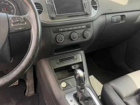 Used 2016 Volkswagen Tiguan SE FWD image 15