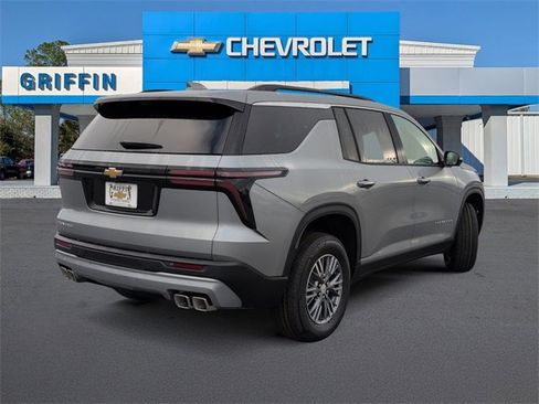 New 2026 Chevrolet Traverse LT w/ Driver Confidence Package image 4
