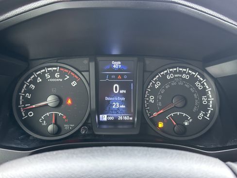 Used 2022 Toyota Tacoma SR image 35