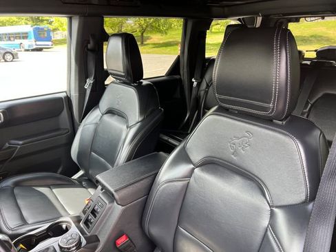 Used 2025 Ford Bronco Outer Banks AWD/4WD image 18