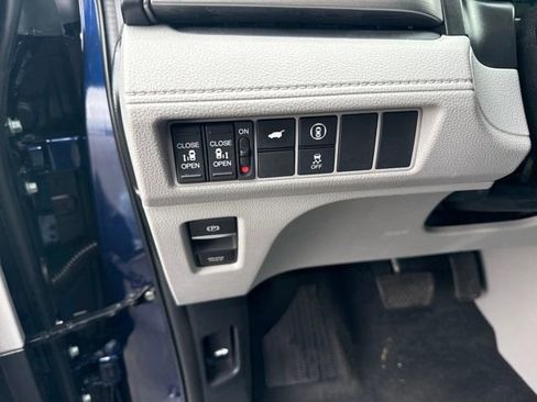 Used 2024 Honda Odyssey EX-L image 15