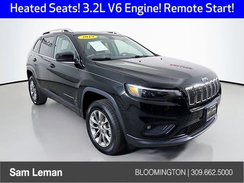 Used 2019 Jeep Cherokee Latitude Plus w/ Cold Weather Group AWD/4WD image 1