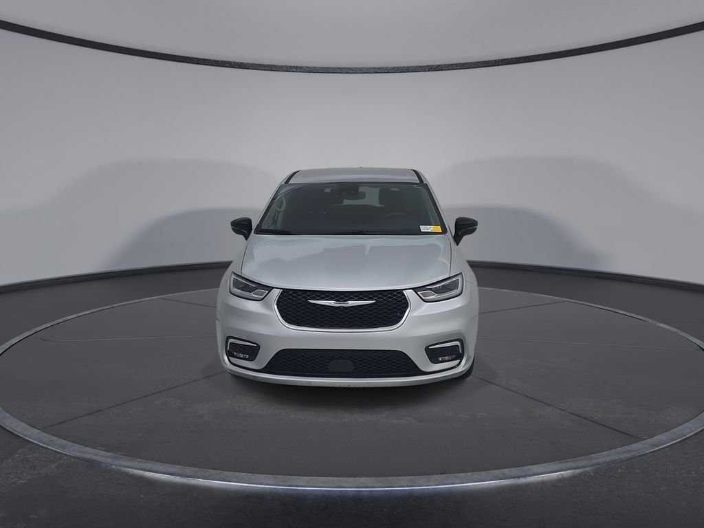 Certified 2024 Chrysler Pacifica Touring-L FWD image 6