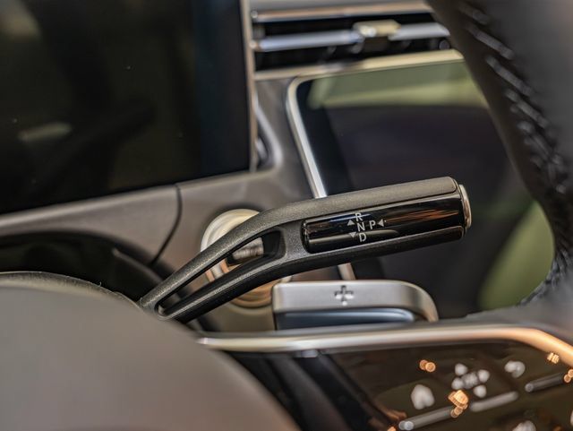 Used 2026 Mercedes-Benz E 450 4MATIC Sedan image 17