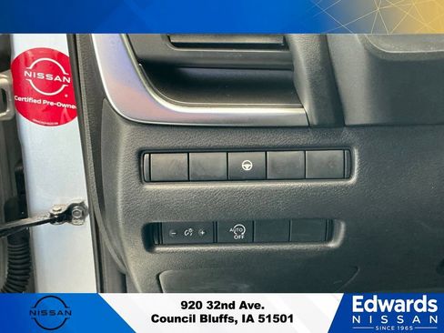 Used 2023 Nissan Rogue SV AWD/4WD image 21