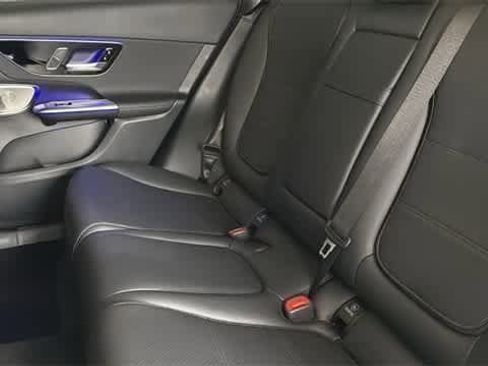 Used 2025 Mercedes-Benz GLC 300 4MATIC image 85