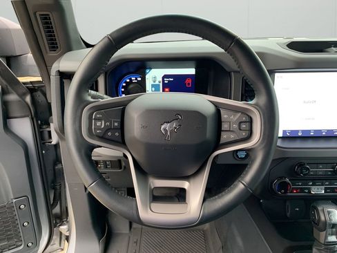 Used 2024 Ford Bronco Black Diamond image 25