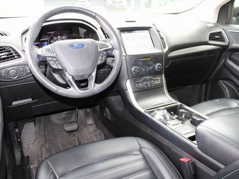 Used 2019 Ford Edge SEL w/ Equipment Group 201A image 4