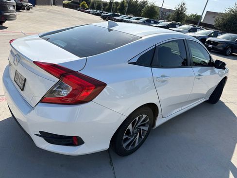 Used 2017 Honda Civic EX image 3