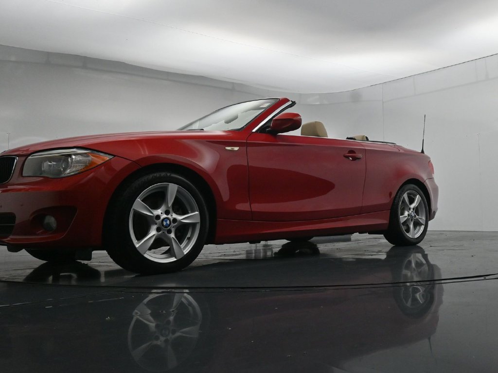 Used 2012 BMW 128i Convertible RWD image 31
