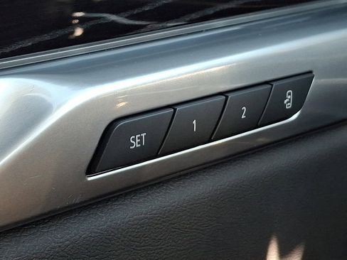 Certified 2025 Cadillac Escalade ESV Sport w/ Touring Package image 33