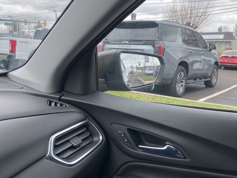 Used 2024 Chevrolet Equinox LT image 41