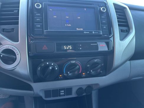 Used 2014 Toyota Tacoma 4x4 Double Cab w/ SR5 Package image 10