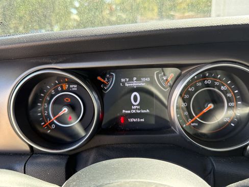 Used 2018 Jeep Wrangler Unlimited Sport image 27