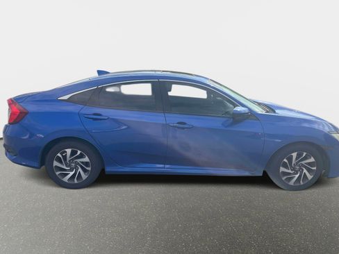 Used 2018 Honda Civic EX image 6