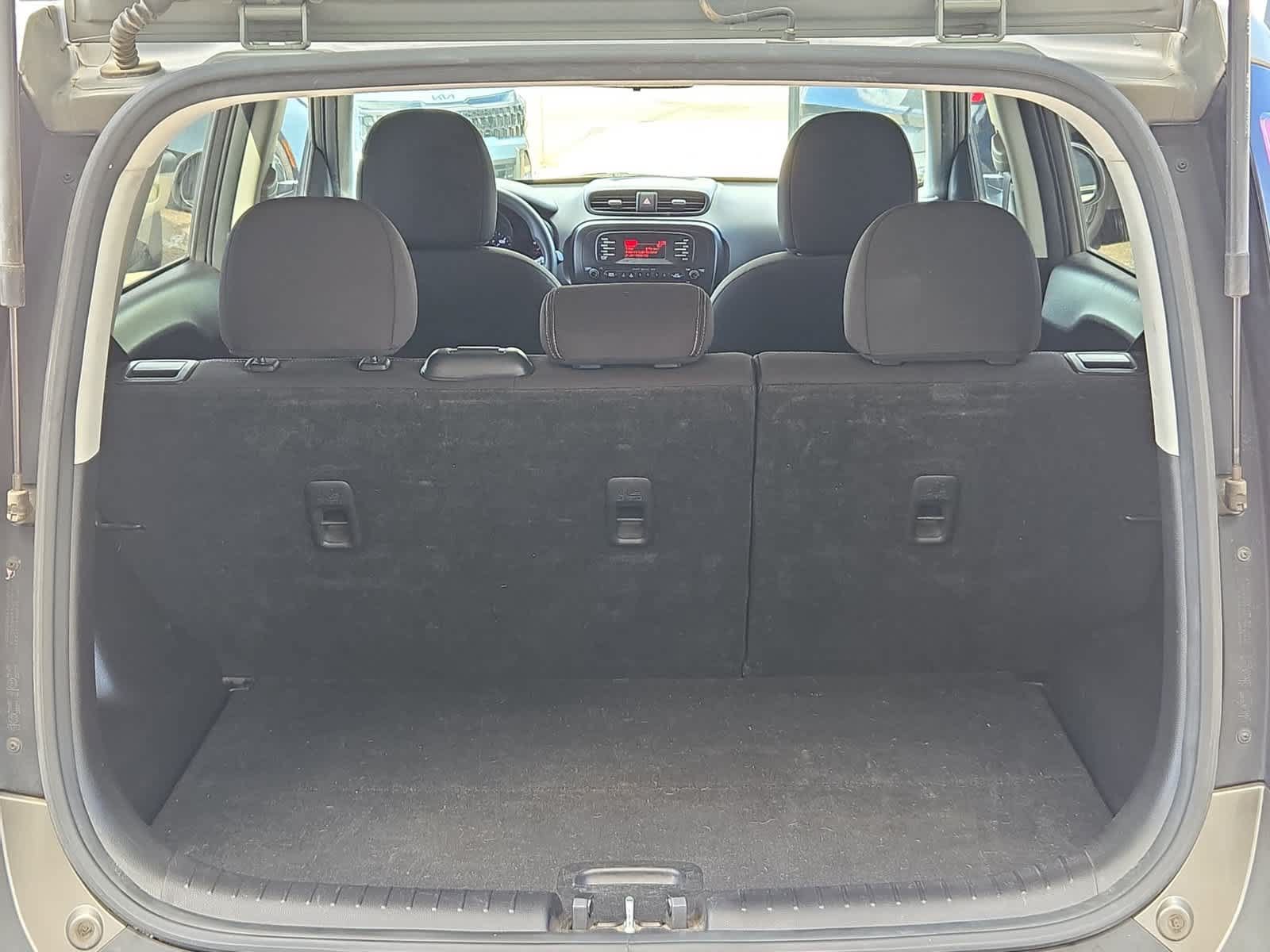 Used 2014 Kia Soul FWD image 32