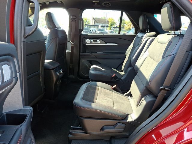 Certified 2025 Ford Explorer ST AWD/4WD image 11