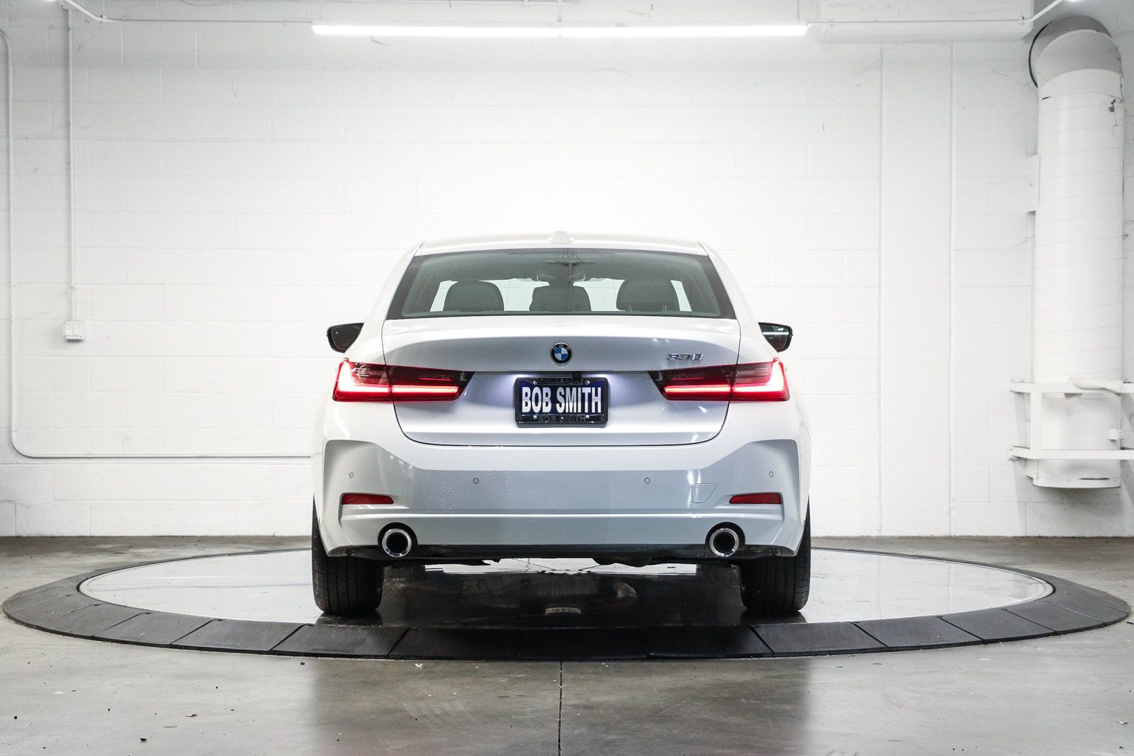 Certified 2023 BMW 330i Sedan w/ Premium Package RWD image 5