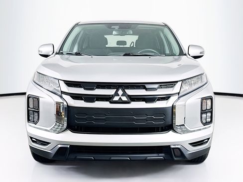 Used 2021 Mitsubishi Outlander Sport SE FWD image 2