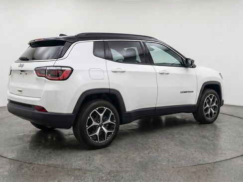 Used 2025 Jeep Compass Limited AWD/4WD image 9