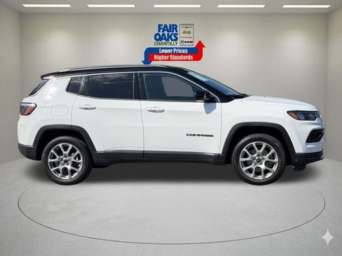 Certified 2025 Jeep Compass Limited AWD/4WD image 6