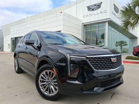 Used 2025 Cadillac XT4 Premium Luxury image 1