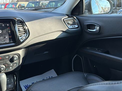 Certified 2019 Jeep Compass Limited w/ Safety & Security Group AWD/4WD image 26