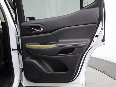 Used 2019 GMC Acadia Denali AWD/4WD image 39