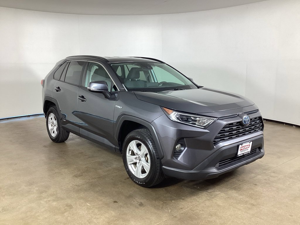 Used 2021 Toyota RAV4 XLE AWD/4WD image 3