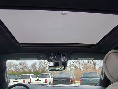 New 2026 Jeep Grand Wagoneer L Summit w/ Premium Group III image 30