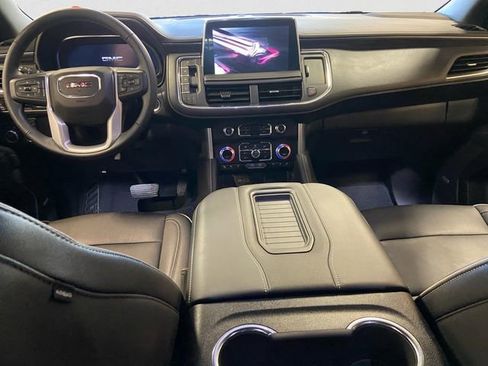 Used 2024 GMC Yukon SLT image 11