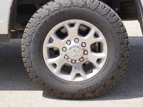 Used 2024 RAM 2500 Laramie AWD/4WD image 10