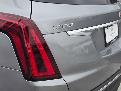 New 2026 Cadillac XT5 Luxury image 11