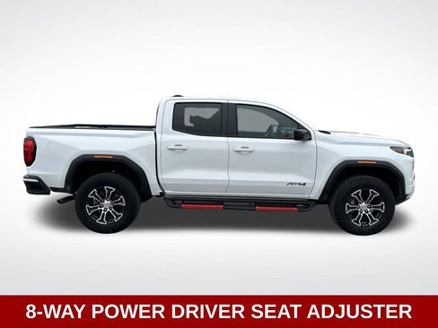 Used 2025 GMC Canyon AT4 image 8