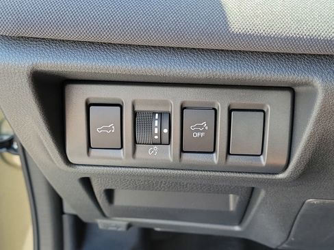 Certified 2025 Subaru Outback Premium AWD/4WD image 30