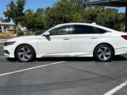 Used 2018 Honda Accord EX image 14