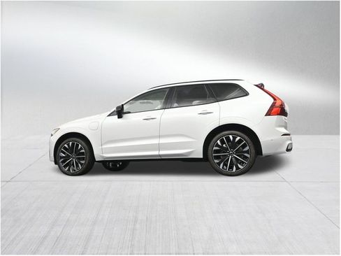New 2026 Volvo XC60 T8 Ultra w/ Protection Package Premier AWD/4WD image 22