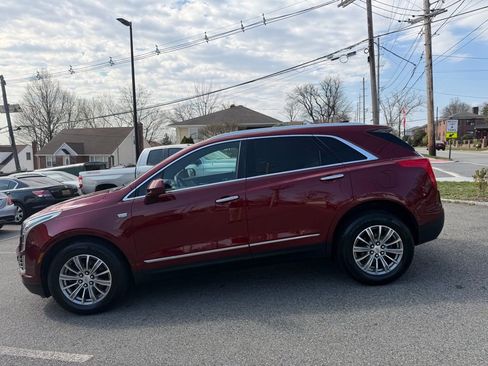 Used 2017 Cadillac XT5 Luxury w/ Driver Awareness Package AWD/4WD image 4