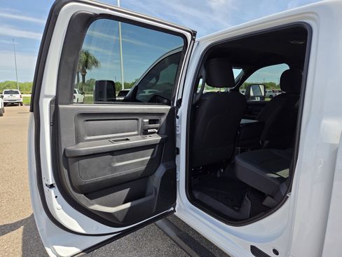 New 2026 RAM 2500 Tradesman AWD/4WD image 15