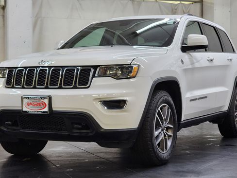 Used 2020 Jeep Grand Cherokee Laredo w/ Quick Order Package 2BN North image 10